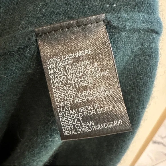 NWT Antonio Melani | L | 100% Cashmere Crewneck Sweater Spruce Green DEEP GREEN - Picture 6 of 9